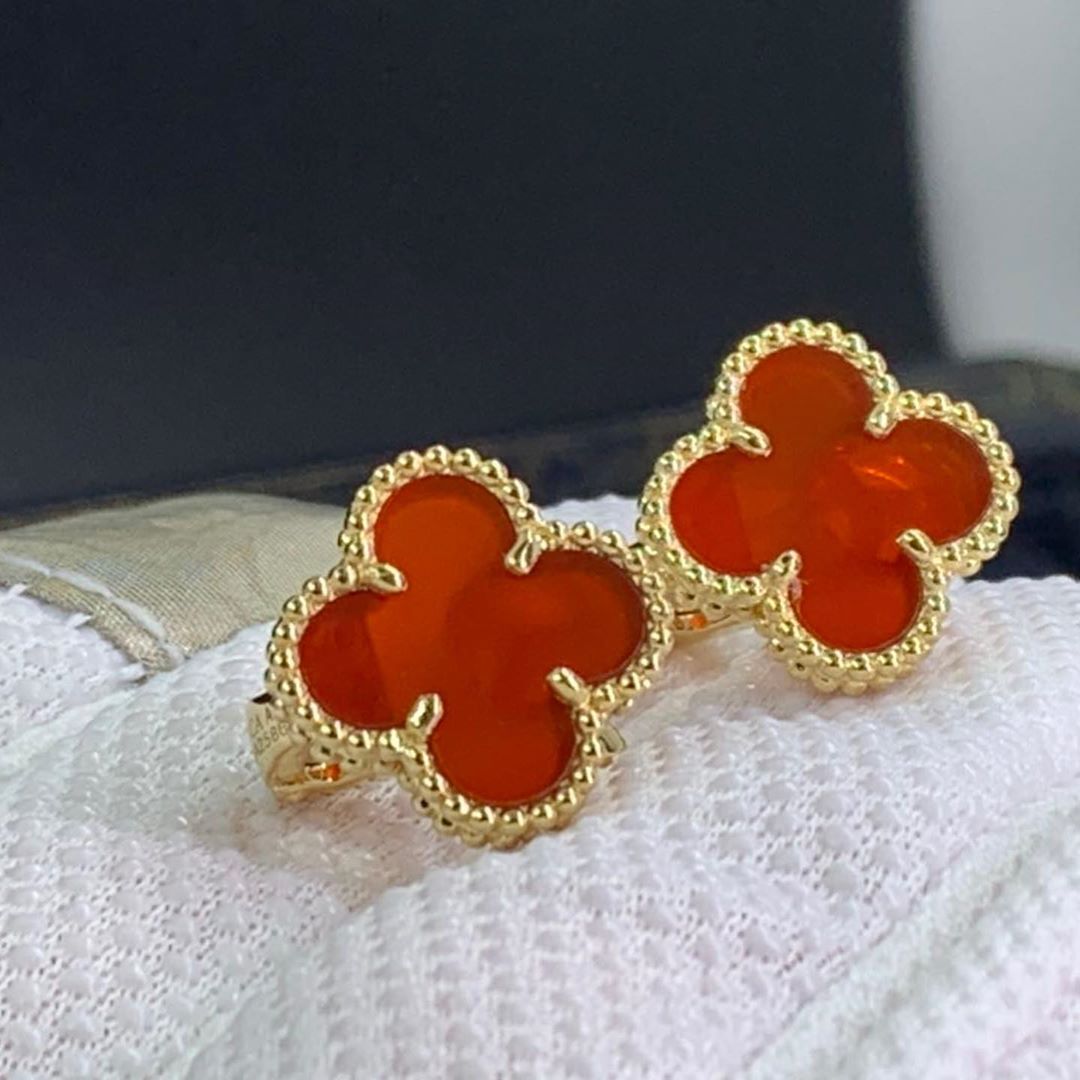 Van Cleef & Arpels Vintage Alhambra Carnelian 18K Yellow Gold Earrings VCARD40400