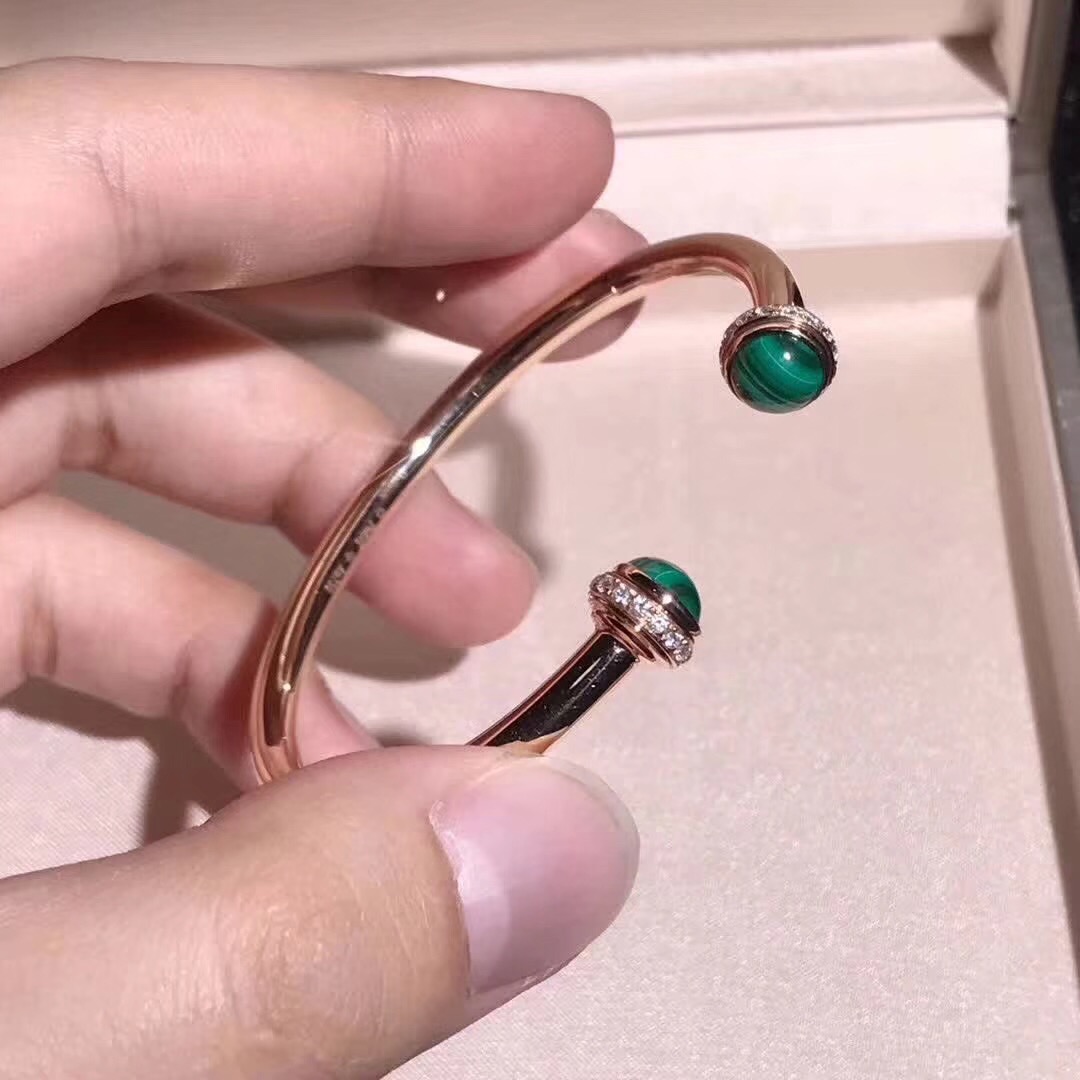 Piaget 18K Rose Gold with 30 Diamonds Malachite Possession Open Bangle Bracelet G36PB100