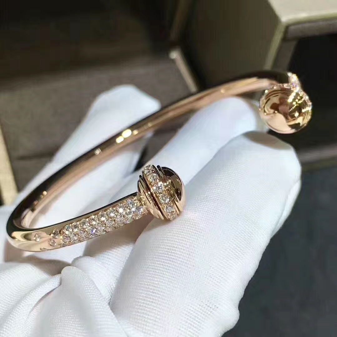 Piaget 18K Rose Gold with 90 Diamonds Possession Open Bangle Bracelet G36PV400