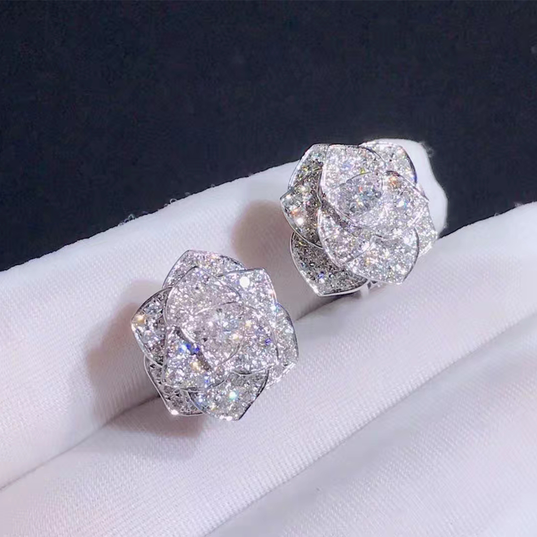 Piaget Rose Earrings in 18K White Gold with 172 Diamonds 2.36ct G38U0072