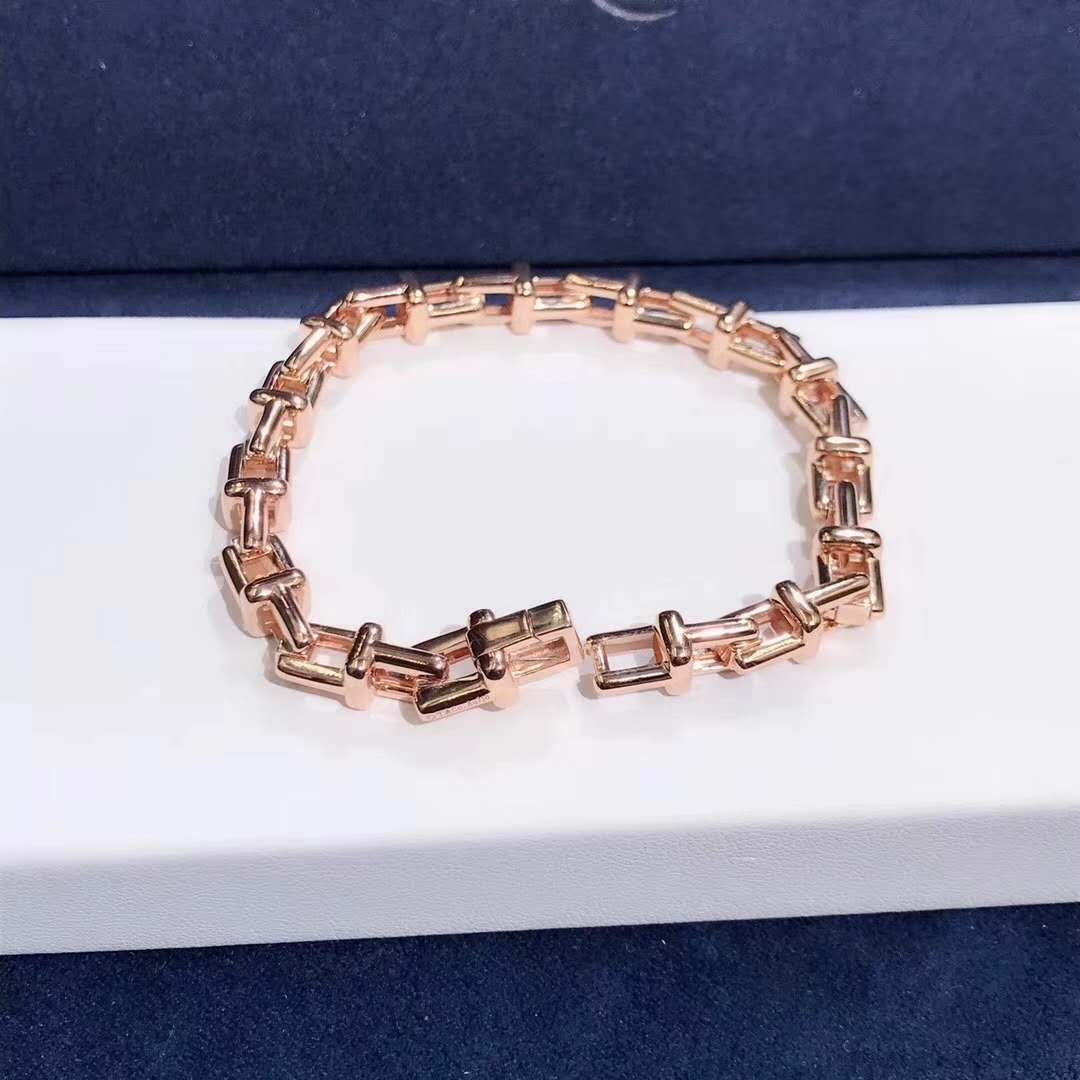 Tiffany 18k Rose Gold T Narrow Chain Bracelet