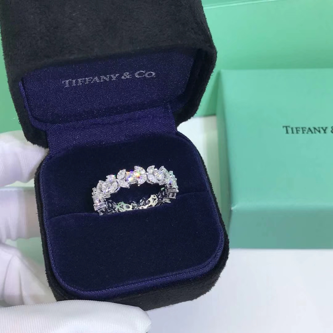 Tiffany Platinum Victoria Alternating Diamond Ring