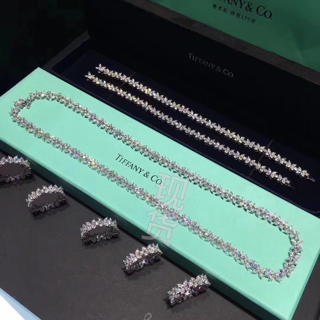 Tiffany Platinum Victoria Alternating Graduated Diamond Necklace