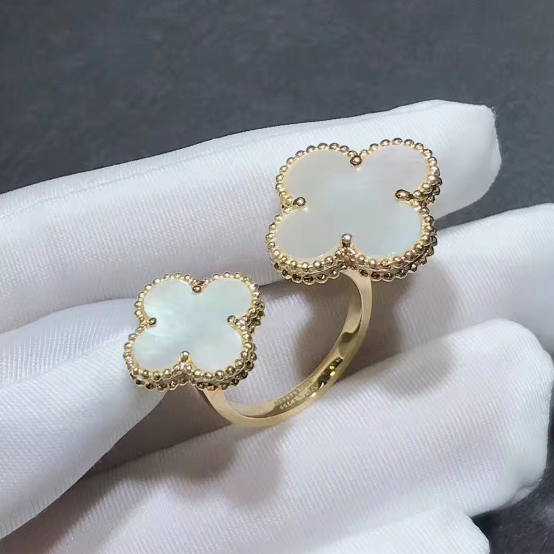 VCA Magic Alhambra 18k Yellow Gold Mother of Peral Between the Finger Ring VCARN05500