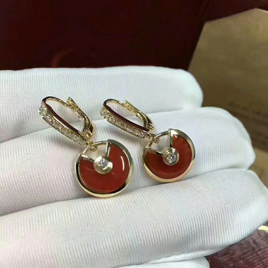 Amulette de Cartier 18K Yellow Gold Carnelian and Diamonds Earrings