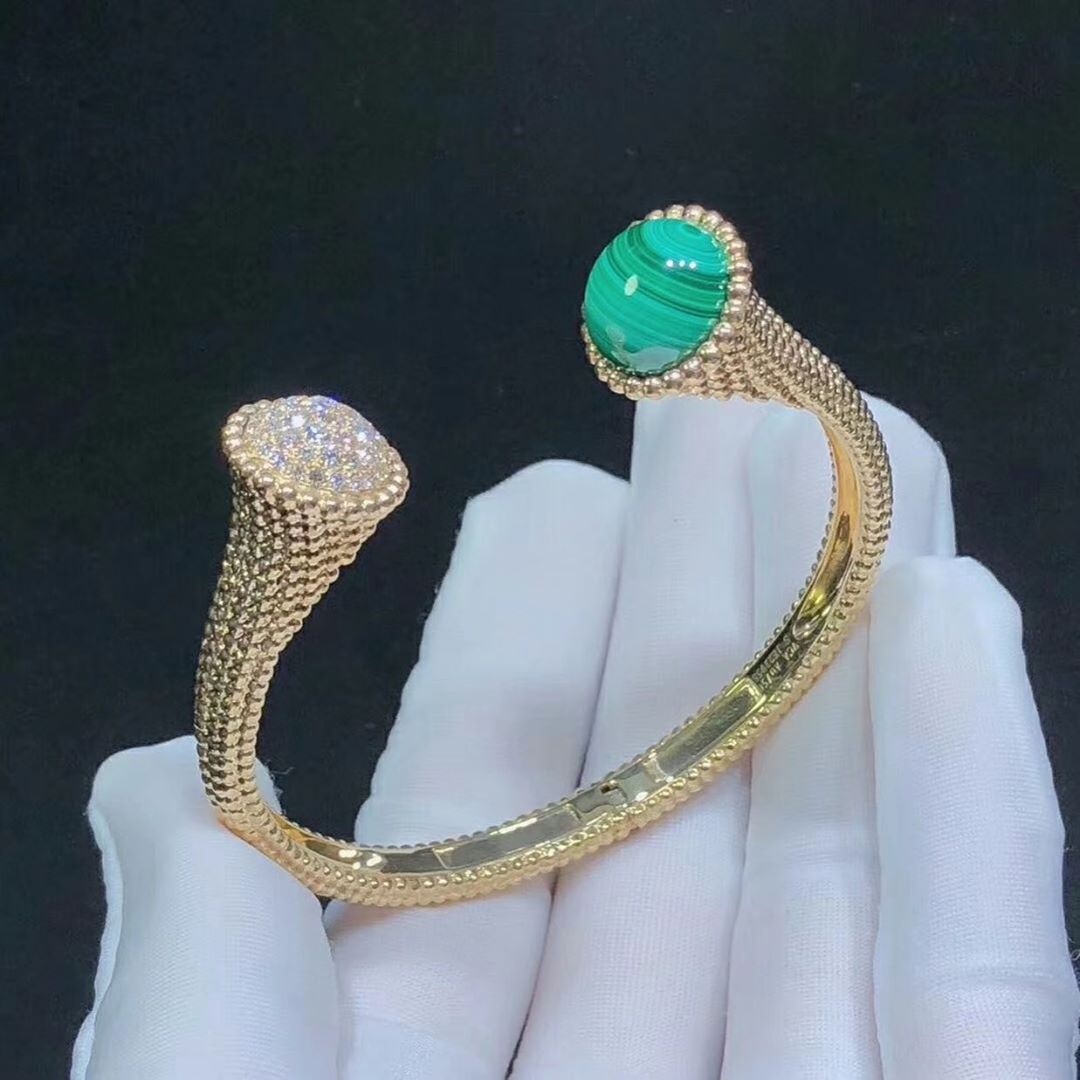VCA 18k Yellow Gold Diamond and Malachite Perlée Couleurs Medium Model Bracelet VCARP27100