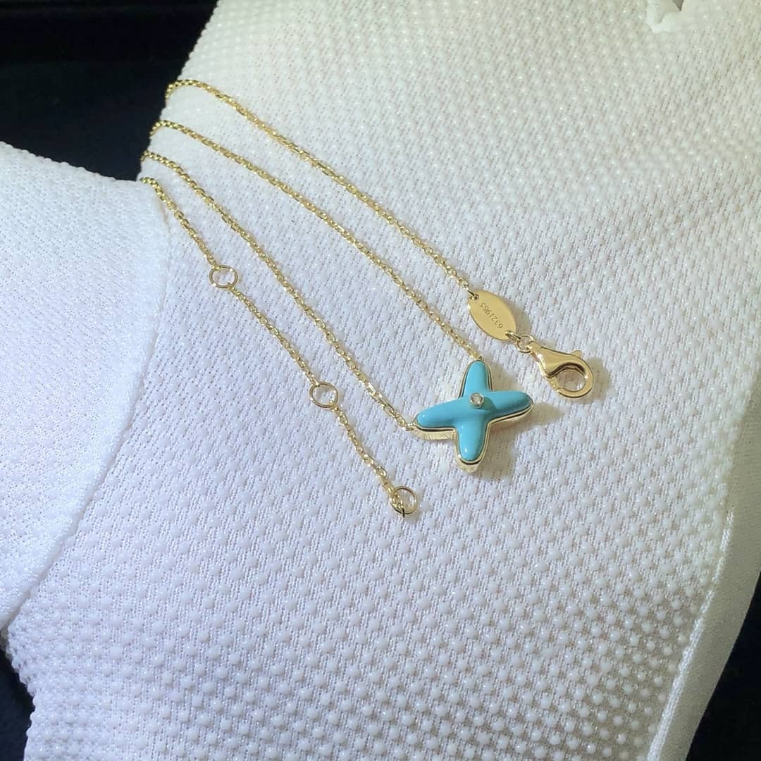 Chaumet Jeux de Liens 18K Yellow Gold Turquoise Diamond Pendant